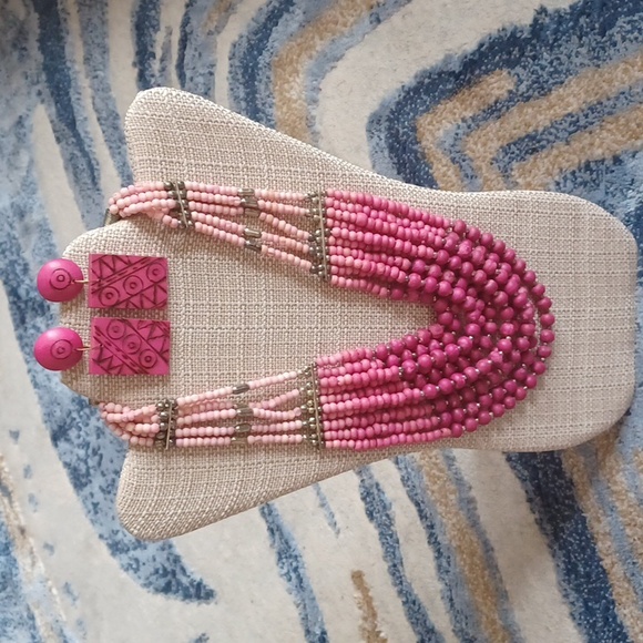 Artisan Jewelry - Vintage Artisan Vibrant Pink Ombre Mutli-Strand Necklace & Earrings Set 🩷💖💕💫